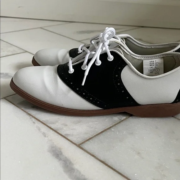 Black & White Saddle Oxford - Picture 7 of 8